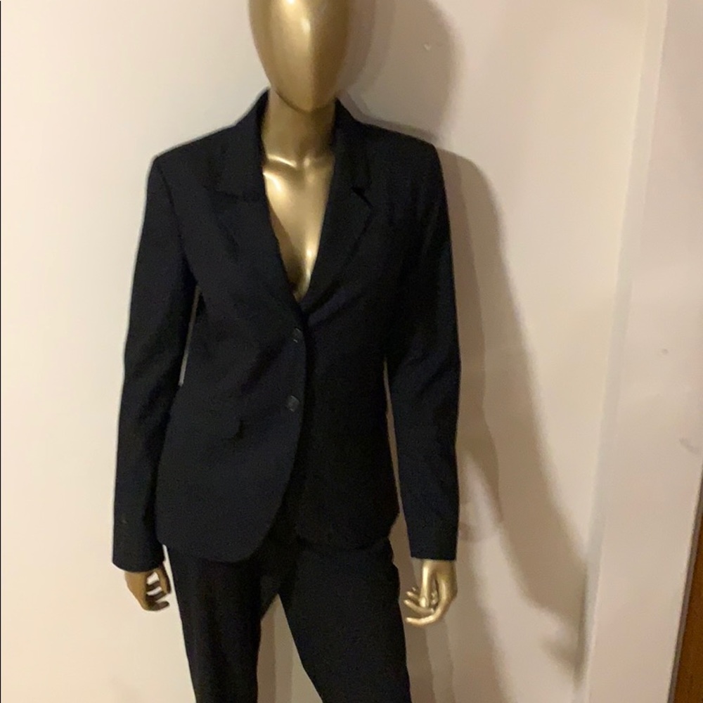 BENETTON suit !